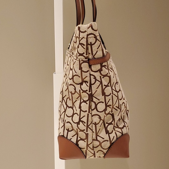SOLD! Calvin Klein Teodora Jacquard Signature Tote - Picture 7 of 9